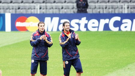 Chivu, bezele pentru Mutu