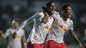 Rapid a dat lovitura cu transferul unui atacant brazilian: „Pentru play-off”