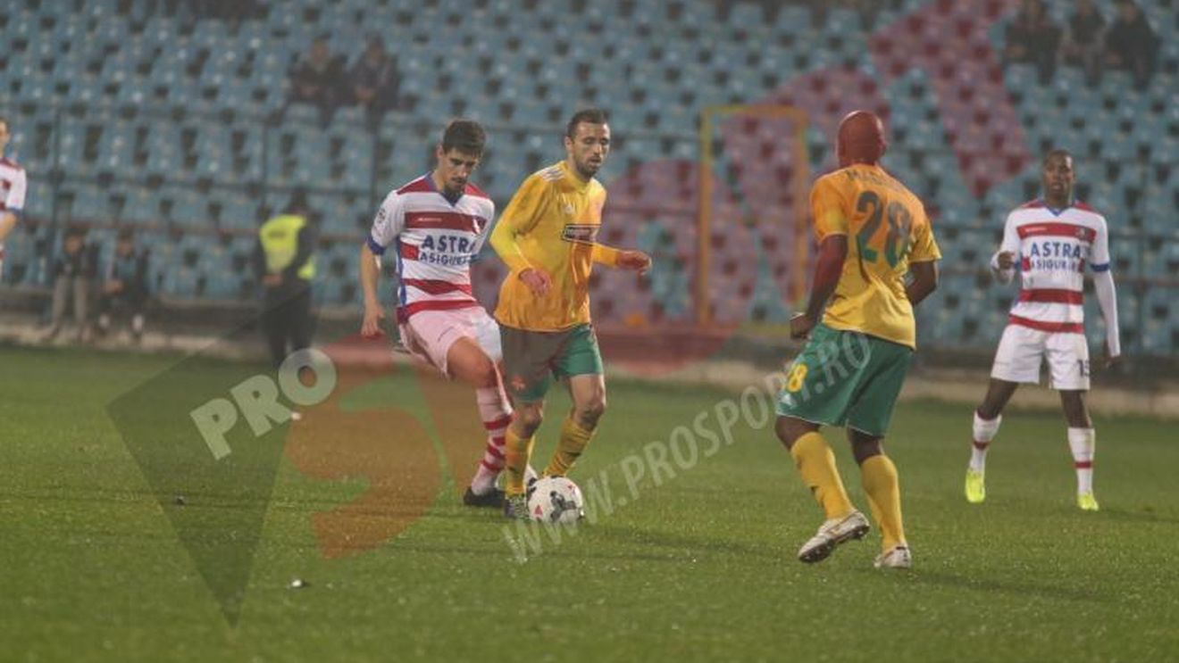 "Victoria cu Oțelul e foarte importantă!" Sânmărtean, despre neconcovarea la națională: "E o onoare să mă laude Mutu, dar selecția o face Victor Pițurcă!"