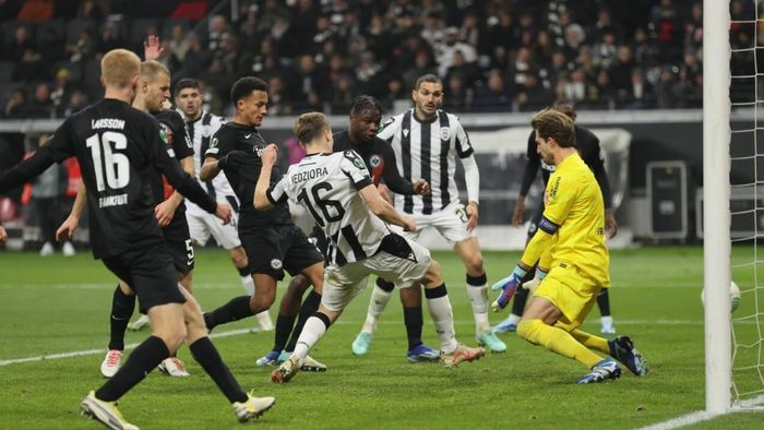 Răzvan Lucescu a încheiat anul în stil de mare campion. PAOK a învins cu 6-0 în deplasare și termină anul pe primul loc în Grecia