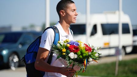 David Popovici a așteptat să treacă agitația și a făcut un gest de care se va vorbi în toată România: „Mândru de asta!”