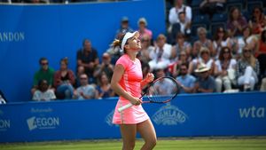 Simona Halep o va întâlni pe Kristina Mladenovic, în sferturile de finală de la Brimingham