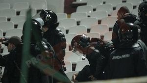 Peste 500 de jandarmi la Rapid - Dinamo