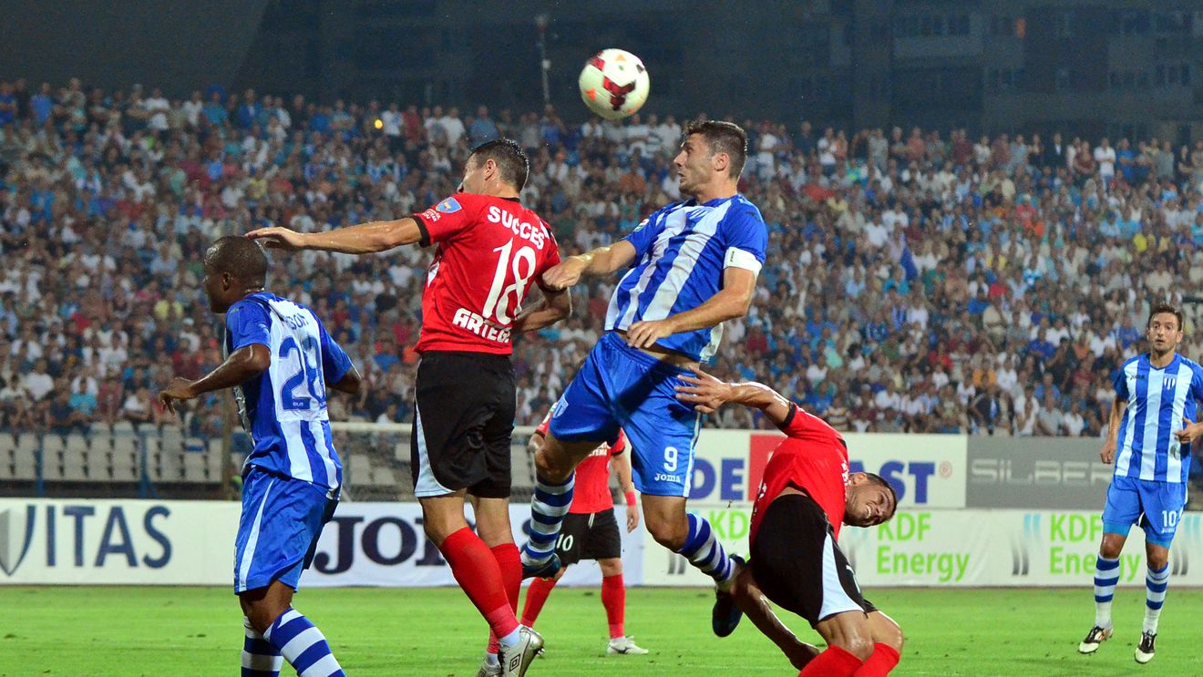 Nu a fost mereu liniște în vestiarul Craiovei. Curelea a povestit cum a pus la punct un străin care "nu ținea cont de unele lucruri": "M-am enervat, n-am mai rezistat și l-am lovit"