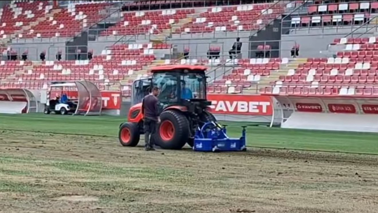 Gazonul unui club din Superliga este schimbat cu o etapă înainte de final: „Ne-am făcut temele”