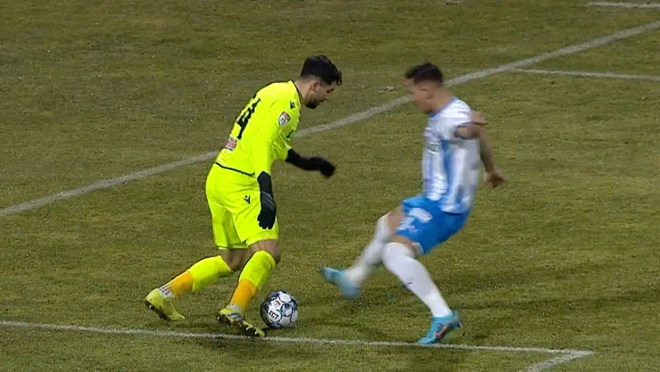 Thomas Chesneau a îngropat-o pe Dinamo! Gafe uriașe ale portarului francez în derby-ul cu Universitatea Craiova | VIDEO
