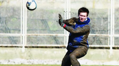 "Îl vreau pe Tătărușanu titular!"** Mitică: "Zapata nu e mare 'sculă'"