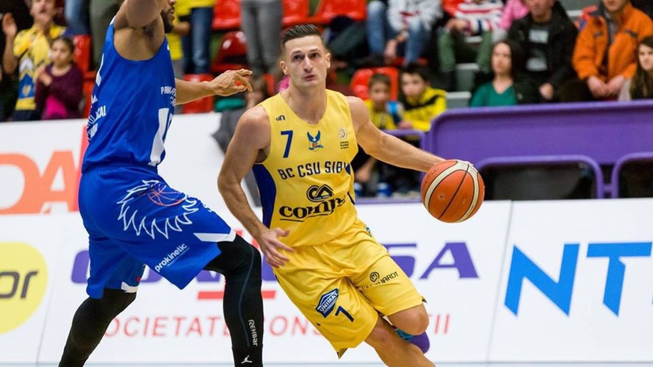 "'Cum te cheamă? Dragoste?' Toți se amuzau, apoi ajungeau să-mi îndrăgească numele, mai ales fetele. De Dragobete nu prea primesc cadouri, dar eu am numele și e sărbătoare!". Stă la Sibiu și e îndrăgostit doar de baschet: "Când mă trezesc, mă gândesc la antrenament, când dorm - la fel"