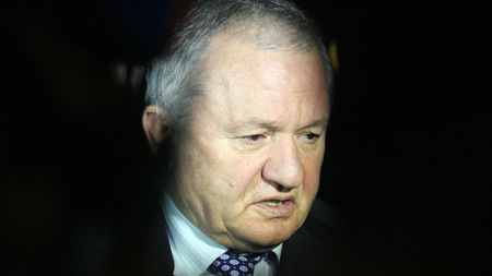 Dezvăluiri incendiare: „Adrian Porumboiu pălmuia fotbaliștii, pe unii îi îngropa așa!”. Scandal monstru cu N'Doye și reacția dură a fostului patron din Liga 1