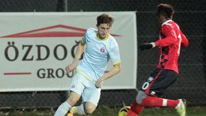 Steaua iese pe minus în 'afacerea' Râpă!** Reghe nu l-a 'slăbit' cu criticile. "Ă‚sta ne îngroapă definitiv!" Reacția băncii tehnice arată durerile de cap ale antrenorului