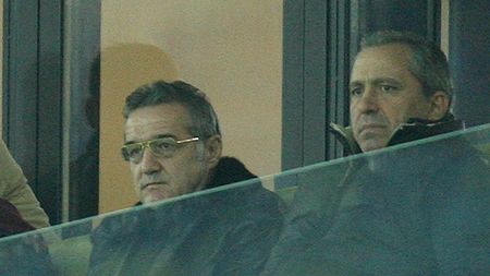 Becali: "Am avut încă 7 ocazii, numai Florin Costea a ratat vreo 4"** El e jucătorul care a scăpat de "ghilotină": "Îl tot criticam! Nu-l mai vând"