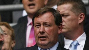 Urmărit penal pentru evaziune fiscală, directorul general al lui Portsmouth se declară uimit!