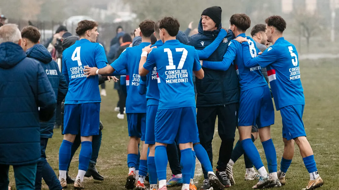 Podium strâns la Mehedinți! Echipa antrenată de Florin Șoavă este lider la jumătatea sezonului, însă lupta pentru titlul județean se anunță încinsă
