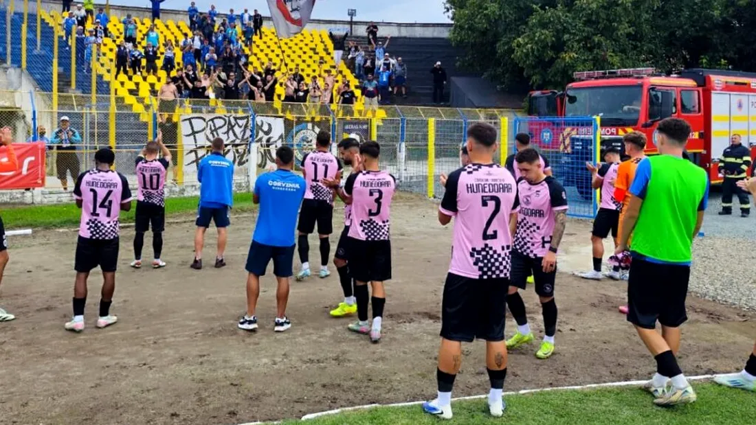 Corvinul Hunedoara trece pe locul 1 în Liga 2! Victorie pe terenul ultimei clasate, dar cu emoții. Florin Maxim: ”Trebuie să învățăm, să fim mai atenți”
