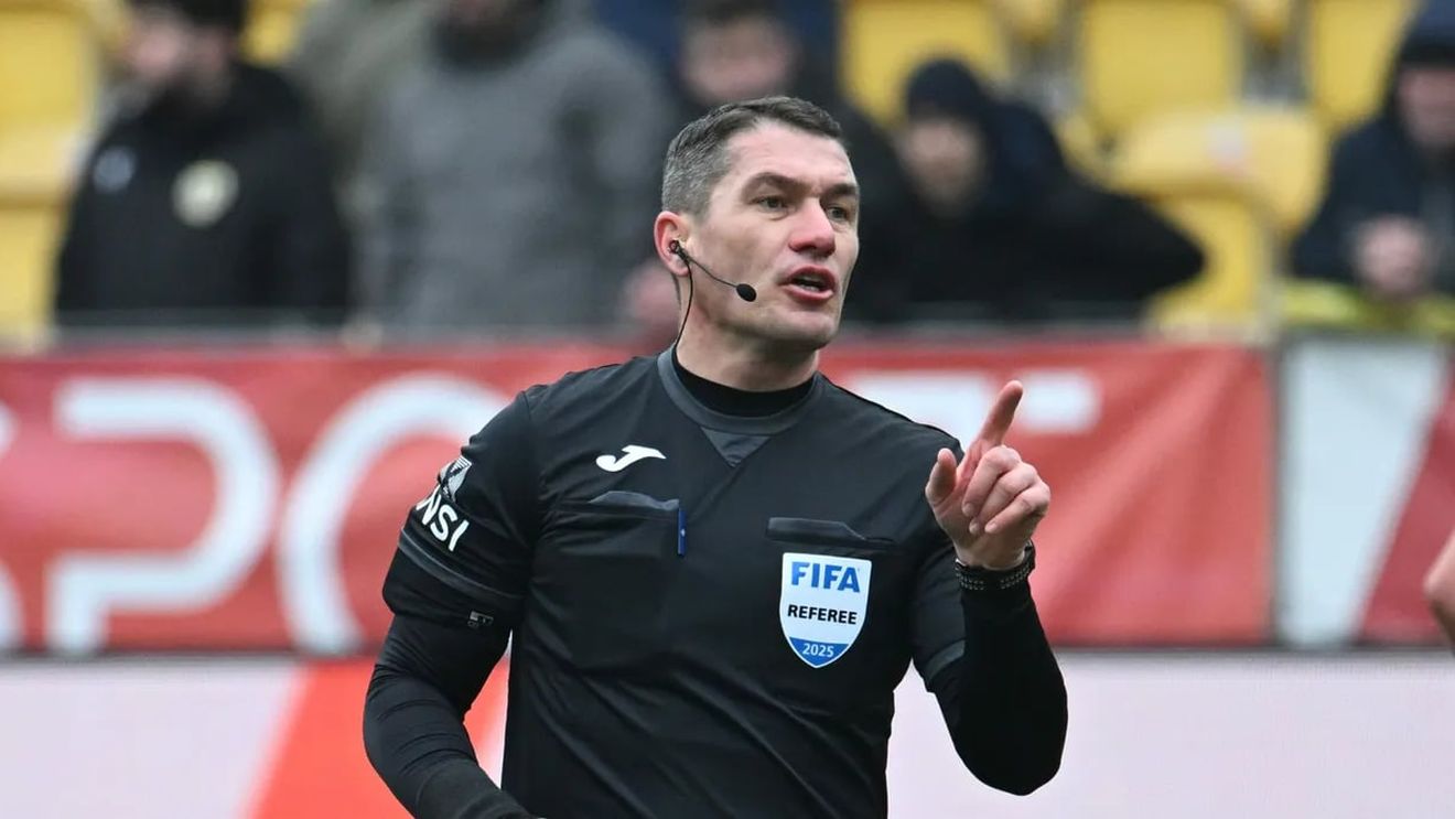 Ce cadou primește Istvan Kovacs de la Pierluigi Collina pentru că va arbitra meciul 1.000 de la Cupa Mondială. „E cu siguranță un moment unic”