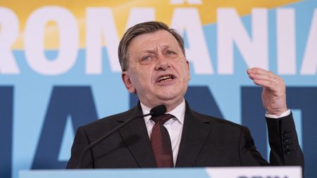 Crin Antonescu nu trădează culorile roş-albastre: „Sunt stelist. Acum țin cu FCSB, Gigi Becali a investit cel mai mult"