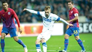 EXCLUSIV: Se complică lucrurile pentru Steaua!** O echipă din Serie A se bagă în licitația pentru Maxim! Pentru prima dată, Pandurii își anunță condițiile de transfer