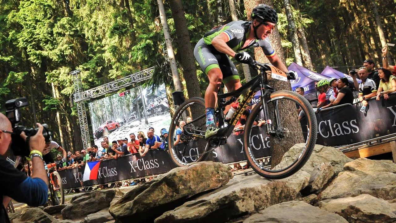 Rezultat istoric pentru ciclismul românesc. Vlad Dascălu a câștigat etapa mondială de MTB XCO de la Nove Mesto la categoria U23