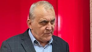 Cum a ajuns primarul unui oraș din România să înjure la ușă pentru că dacă ar fi intrat în încăpere era obligat să achite 30.000 de euro: „Voi m-ați pus să semnez!”