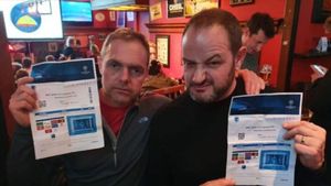 Doi fani ai lui Liverpool nu au putut vedea meciul cu Genk. Motivul e halucinant