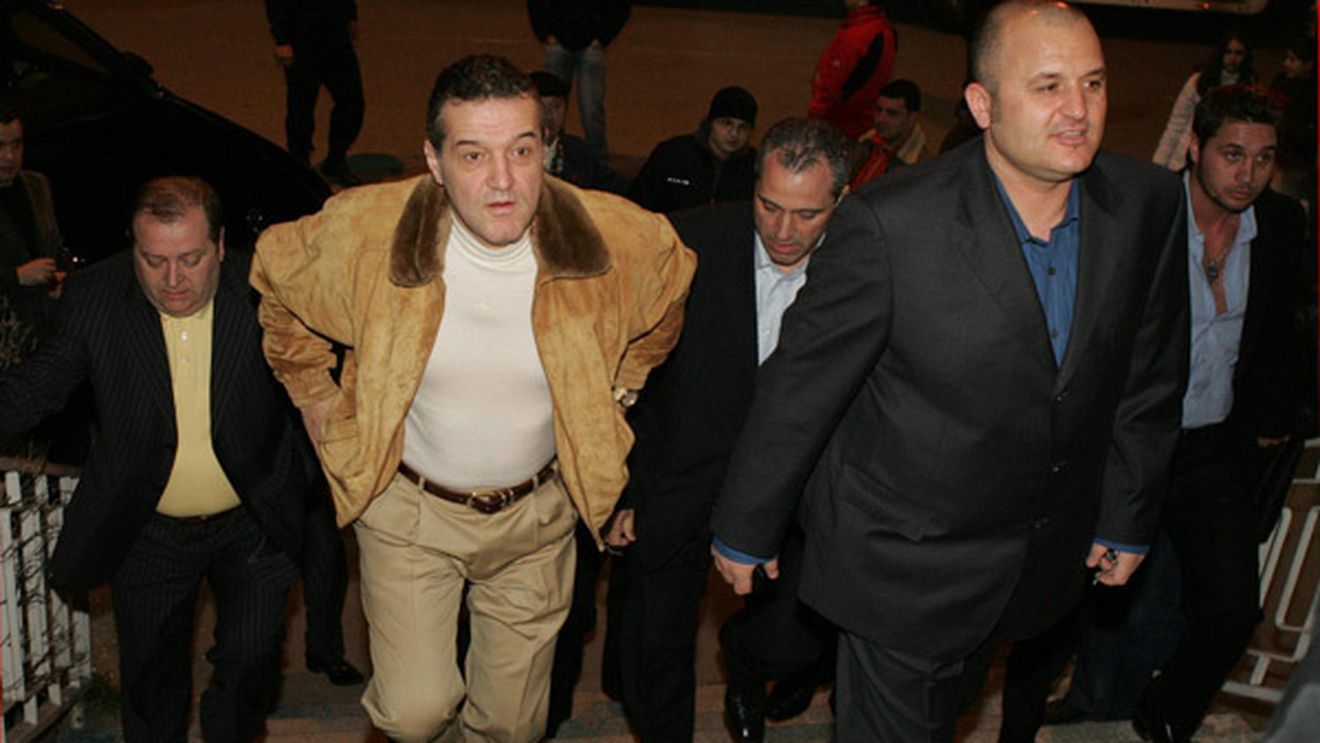 Cum a ajuns Mititelu în doar 24 de ore de la "Steaua și-a mai spălat din păcate",** la "l-ați reînviat pe Ceaușescu"