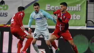 Mai întâi au debutat afară și apoi au jucat în Liga 1! Adrian Petre a intrat într-o categorie selectă de fotbaliști români odată cu primul meci jucat la FCSB