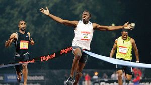 Usain Bolt nou record mondial la 100 m: 9,72