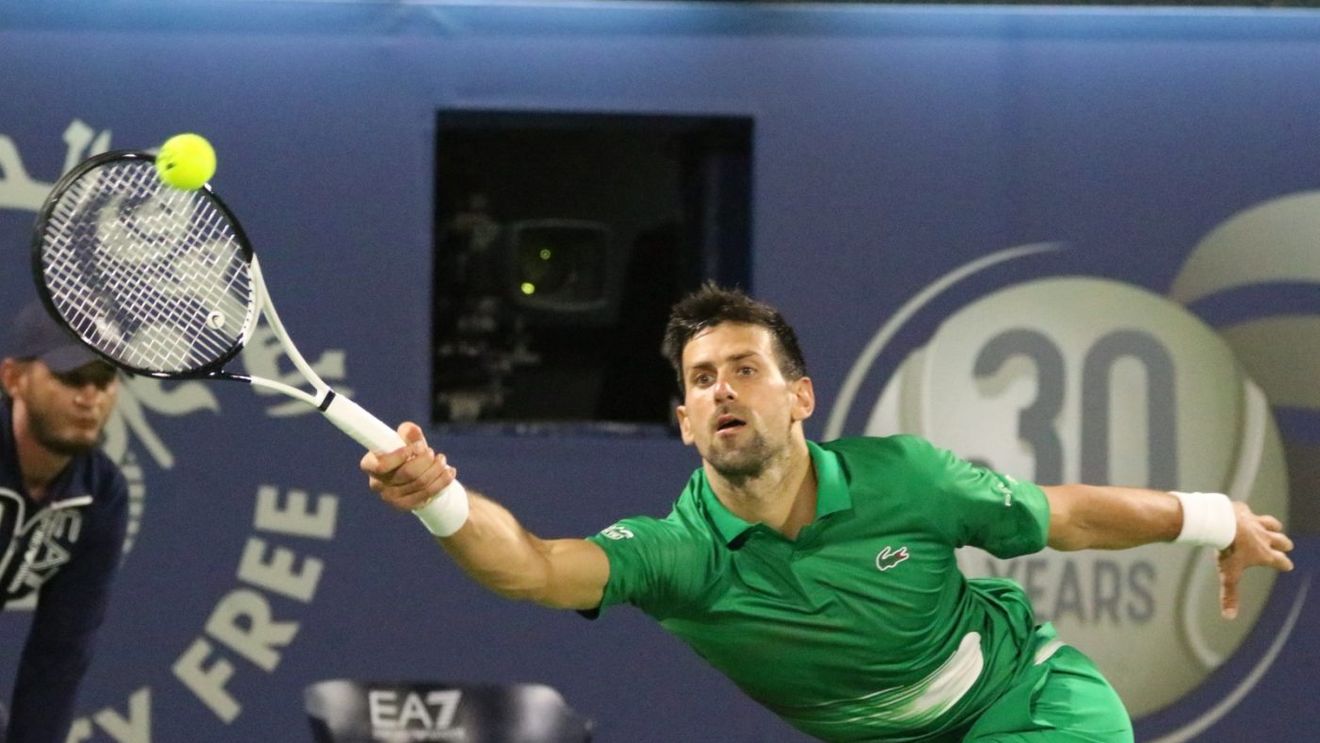 Sârbul Novak Djokovic este în mare formă la Dubai! L-a pus "la podea" pe adversar | GALERIE FOTO
