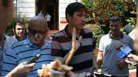 FOTO EXCLUSIV** Pițurcă a semnat pe 3 ani! Mititelu: "E cea mai mare realizare de când sunt la Craiova"