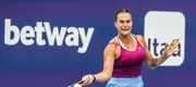 Motivul incredibil pentru care Aryna Sabalenka susține că a pierdut meciul cu românca Sorana Cîrstea! După ce a dat vina pe căldură și umezeală, bielorusa a găsit un alt „inamic” invizibil! „Nu trebuie să mai bag în seamă asta”