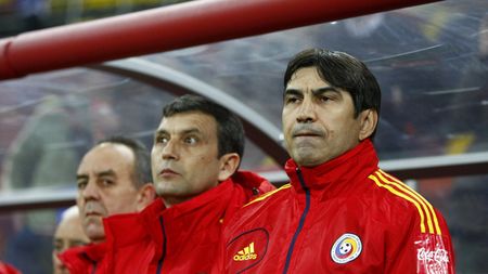 "Chivu sigur se mai gândește la națională: 'Să mă roage ăștia, să fiu cel mai bun'!"** Cum îl "momește" Pițurcă: