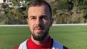 Laurențiu Corbu, declarația zilei din Marbella: „Noi, cei cu salarii mici, am primit banii” VIDEO EXCLUSIV