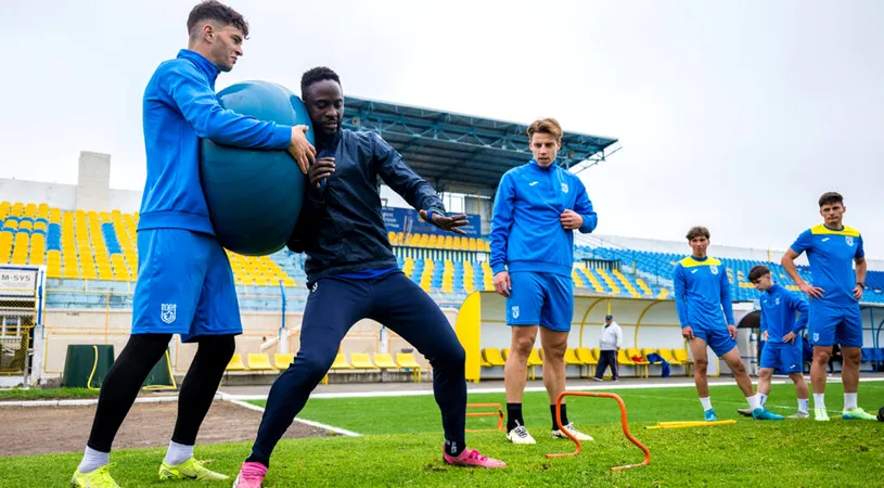 Gueye Mansour nu a uitat nici de Poli Timișoara, nici de Marian Iancu: ”N-am mai vorbit demult cu Tati!” ”Omului foarfecă” i-a fost greu să-i vadă pe alb-violeți învinși în barajul de promovare în Liga 2