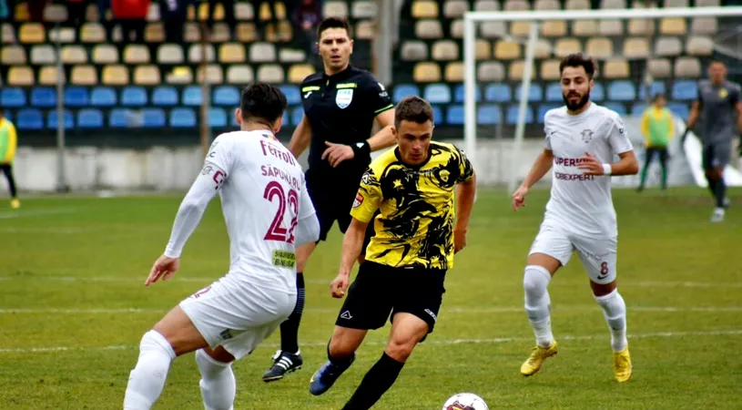 FC Brașov a cedat la limită în amicalul cu Rapid. La pauză, spectatorii au pătruns pe teren