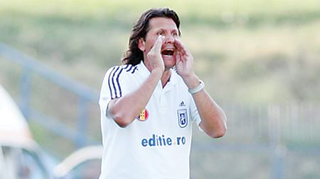 Napoli: "Mai bine că a plecat Ionescu"