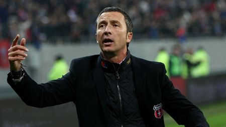 Ar călca și pe cadavre pentru obsesia "24"!** Reacția unuia dintre managerii Stelei după ce a fost criticat de fani: 'Nu vreau simpatia nimănui'