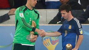 Căile încurcate ale FIFA. Lionel Messi e jucătorul Mondialului, dar nu apare în echipa ideală a CM. Reacția stârnită în România: "Niște cretini. L-au făcut de rahat ca să se răzbune pe Maradona"
