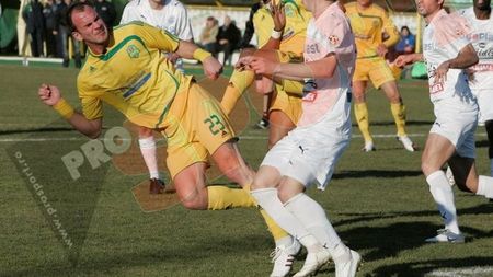 Lăcătuș:** "La 0-1 parcă ne-a luat Dumnezeu mințile! Jucătorii răspund pentru evoluțiile lor!"