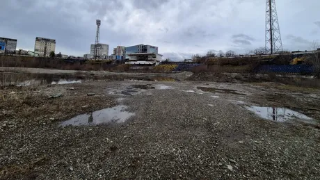 Stadiul proiectului care privește reconstruirea stadionului Municipal Bacău, acum o ruină în mijlocul orașului. Primarul anunță că se face un pas important