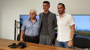 Ovidiu Burcă, prezentat oficial la Sepsi OSK. Antrenorul și-a făcut temele și are planuri pe termen lung la Sfântu Gheorghe. Buget diminuat drastic după retrogradarea în Liga 2