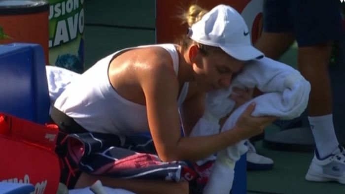 Clipe de coșmar pentru Simona Halep! Româncei i s-a făcut rău pe teren și a abandonat meciul cu Anna Kalinskaya de la Washington