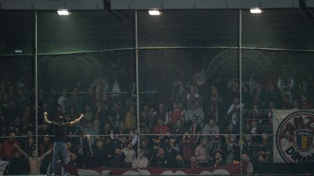 #COLECTIV | Astăzi se împlinesc 3 ani de la tragedie. Mesajul afișat de fanii dinamoviști la meciul cu Concordia: "Inima ne-a străpuns..."