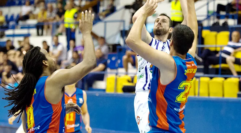 Dinamo - Steaua, 83-76, la baschet masculin. Roș-albii au ajuns la trei victorii consecutive în Liga Națională