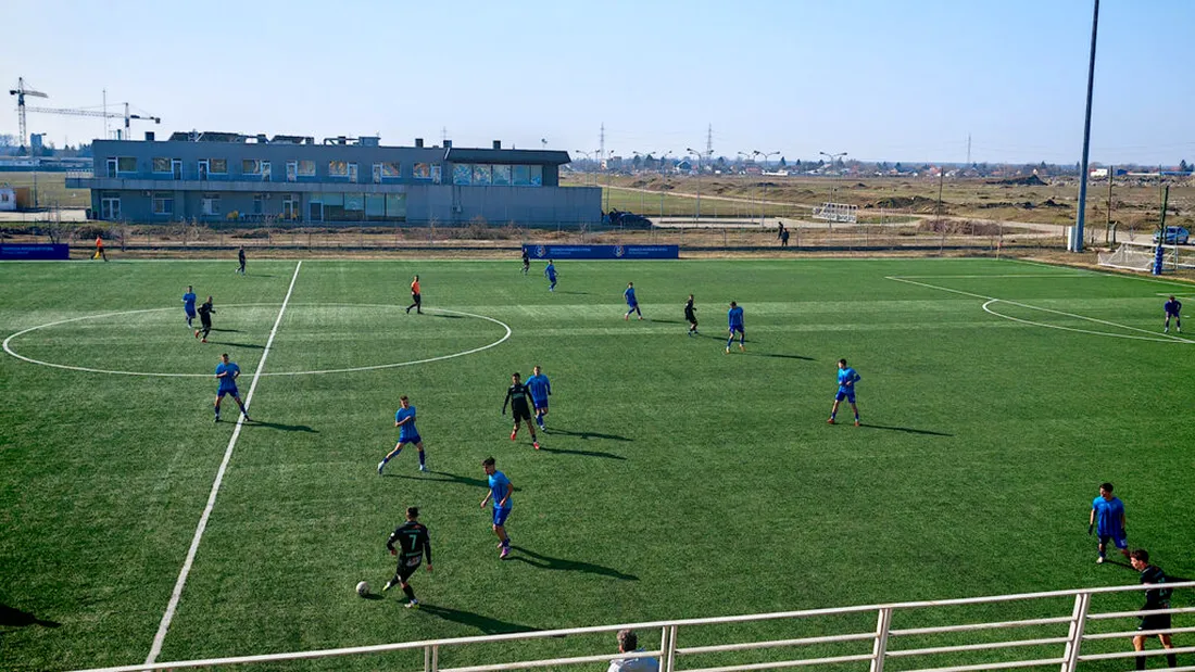 Victorie fără emoții pentru Corvinul în amicalul cu Progresul Spartac. A marcat de cele mai multe ori, dar a încasat primul gol