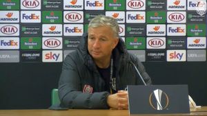 Dan Petrescu, rezervat după AS Roma - CFR Cluj: „Ar fi un miracol să ne calificăm!”. Calculele pentru calificarea în primăvara europeană | VIDEO