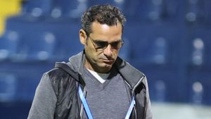 Lecție de psihologie, în direct la TV, cu Mihai Teja: „Te judecă și te domină!”