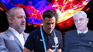 Mirel Rădoi i-a băgat complet în ceață pe Mihai Rotaru și Sorin Cârțu! Ce mai face fostul antrenor al Universității Craiova: „Am schimbat niște SMS-uri!”. EXCLUSIV