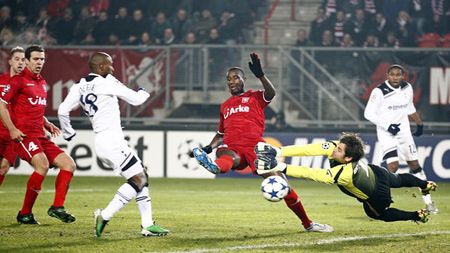 VIDEO Zapata nu e singur!** Vezi cum a fost imitat portarul stelist în Champions League