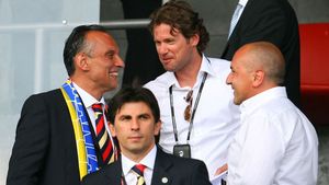 Răducioiu crede în revenirea lui Mutu la națională:** "Meciurile cu Turcia și Olanda nu sunt pierdute dinainte"