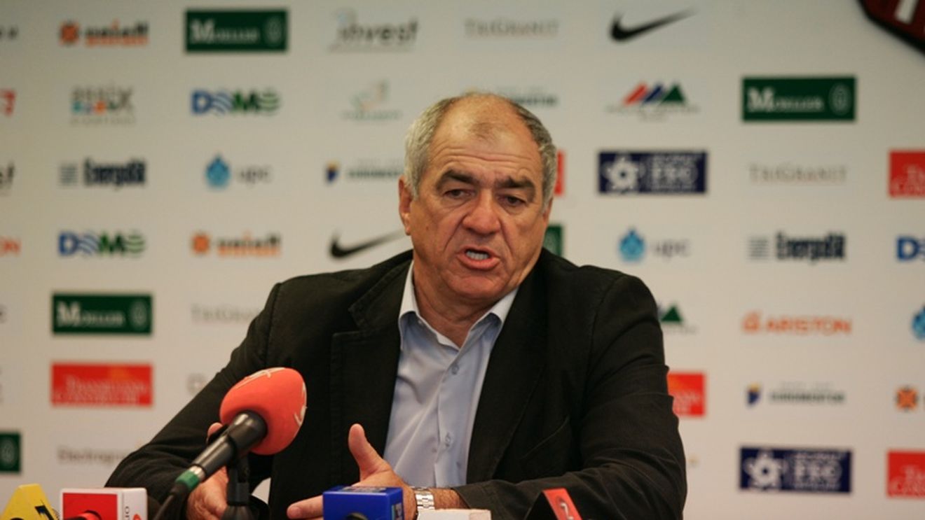 Hizo: "Vorbesc foarte mult cu rezervele"